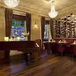 Hotell Harcourt