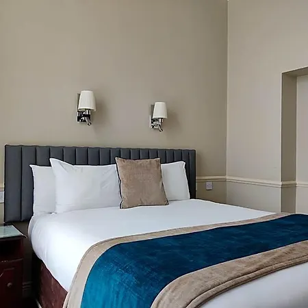 Harcourt Hotel