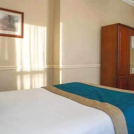 Harcourt 3* Dublin
