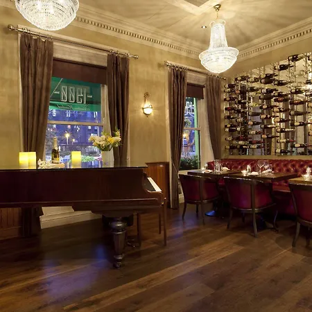 Hotel Harcourt 3*