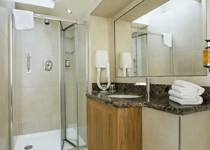 Harcourt 3* Dublin