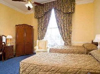 Szálloda Harcourt 3*