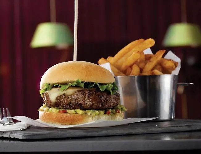 Szálloda Harcourt 3*