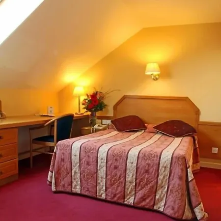 Otel Harcourt 3*