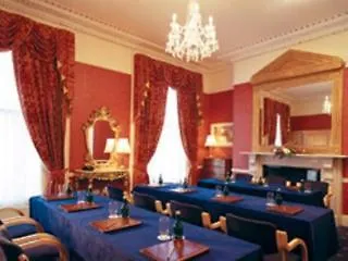 Szálloda Harcourt 3*