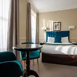 Harcourt 3*
