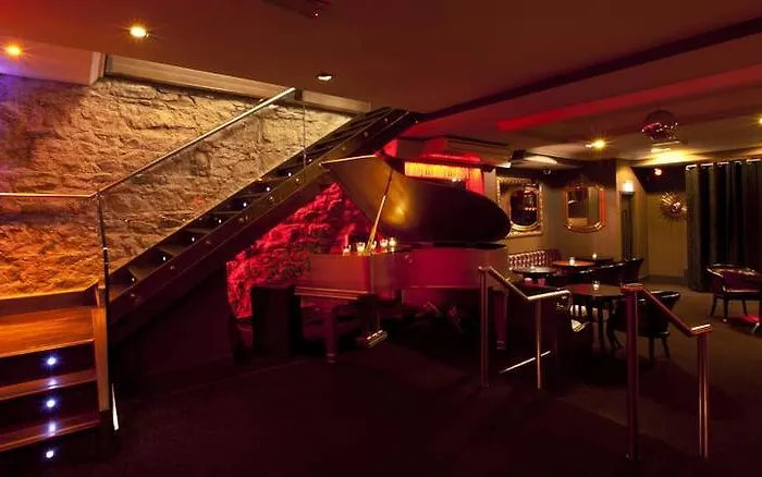 Отель Harcourt 3*